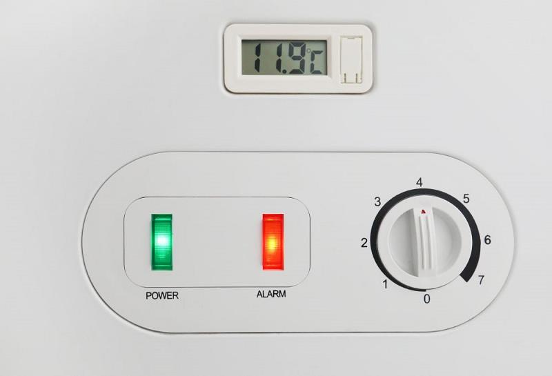Bild 10: KBS 57 Tiefkühltruhe, mit Hebedeckel
