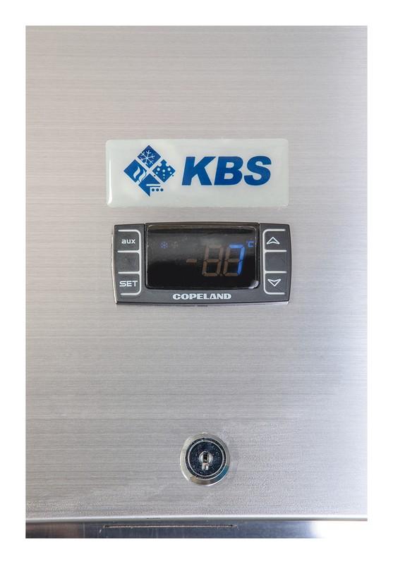 Bild 10: KBS Umluft Gewerbe Glastürkühlschrank KU 356 G