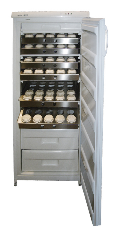 Bild 1: KBS Rückstellproben-Tiefkühlschrank RGS 245