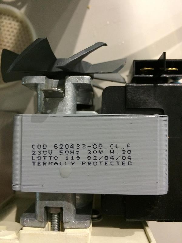 Bild 2: Wasserpumpe REBO MH30F1 für Eisbereiter