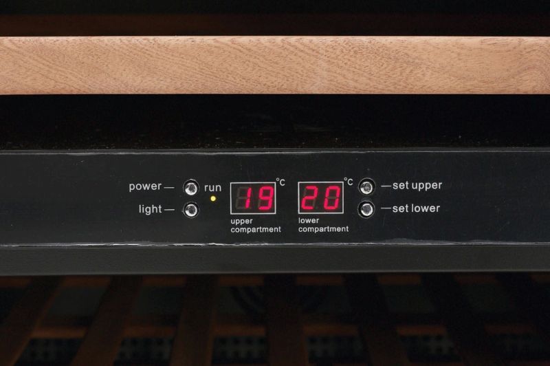 Bild 4: Nordcap Weintemperierschrank W 155