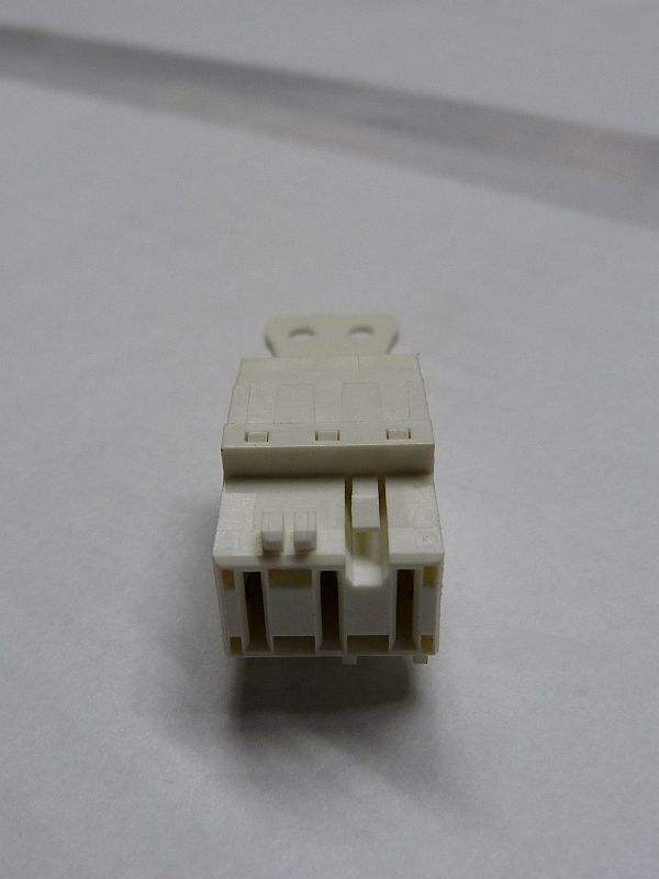 Bild 1: Stecker Alarmkontakt