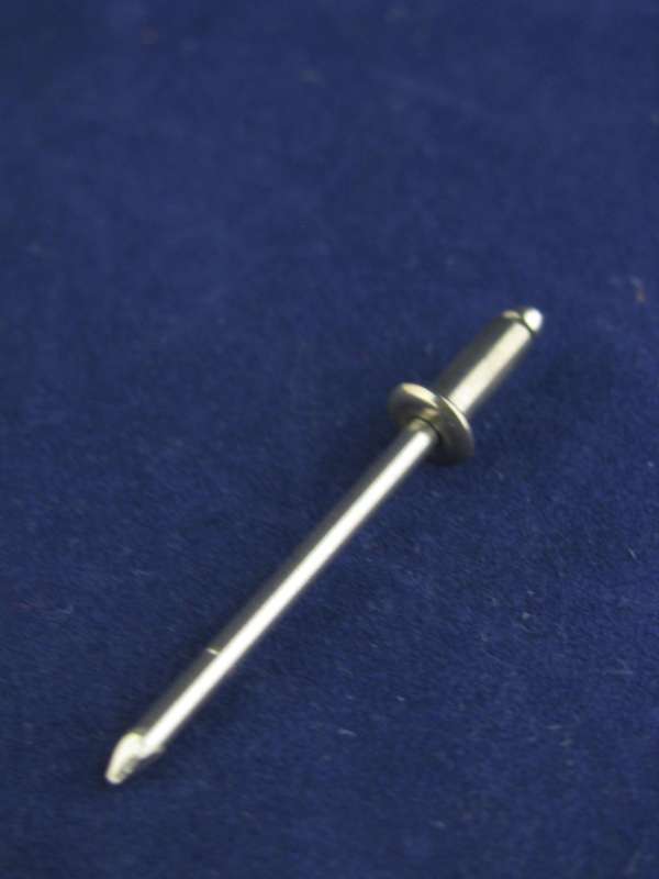 Bild 1: Viessmann Nieten für Türdichtung