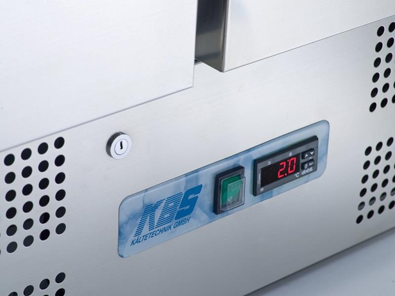 Bild 4: KBS Saladette 908 mit Glasaufbau