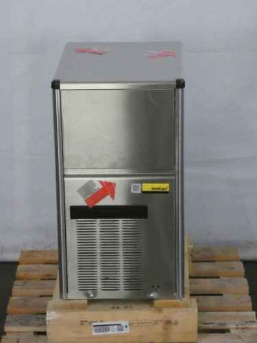 Bild 3: Nordcap Eiswürfelbereiter SDH 30 L B-Ware