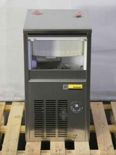 Bild 4: Nordcap Eiswürfelbereiter SCE 20 W B-Ware